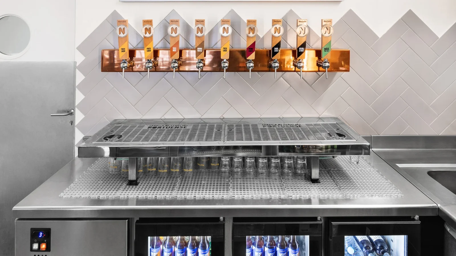 imgi_16_Coldkit-Cervejaria-Beer-Brewery-04-w